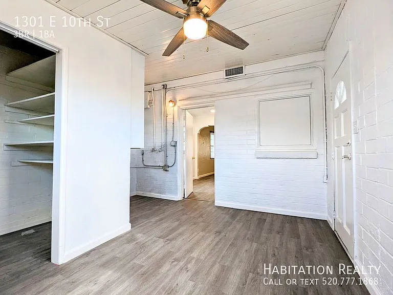 1301 E 10th St — Photo 10