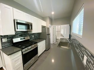 2525 E 10th St, Long Beach, CA 90804