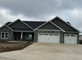 1729 Foxhaven Dr, Kokomo, IN 46902