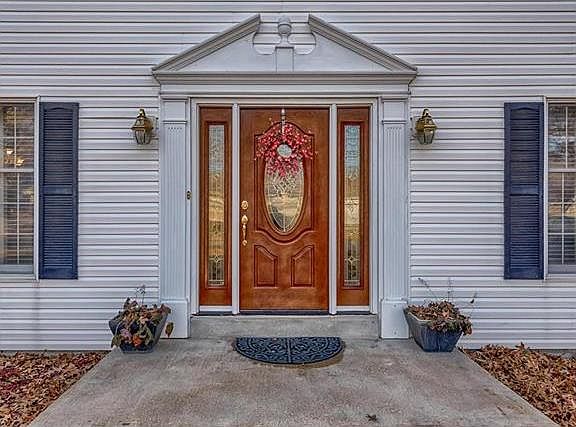 2nd image of 16066 Meadow Oak Dr