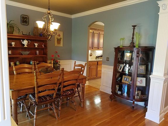 5th image of 1321 Saint Ives Ct