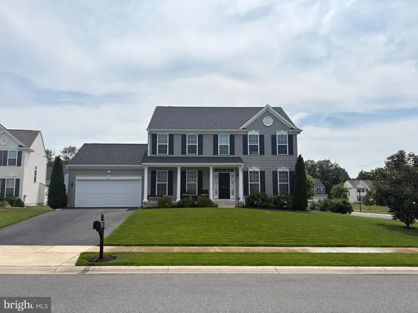2 Barcus Ct, Townsend, DE 19734