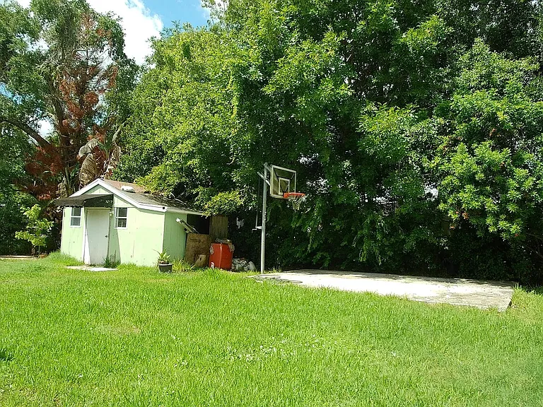464 Judy St — Photo 25