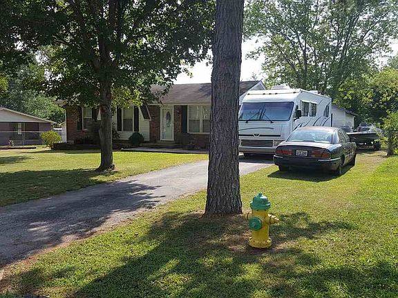 2nd image of 1213 N Sunrise Dr