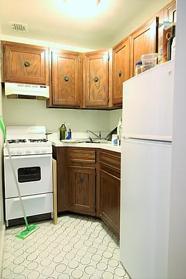 Rented by City Connections Realty | media 17