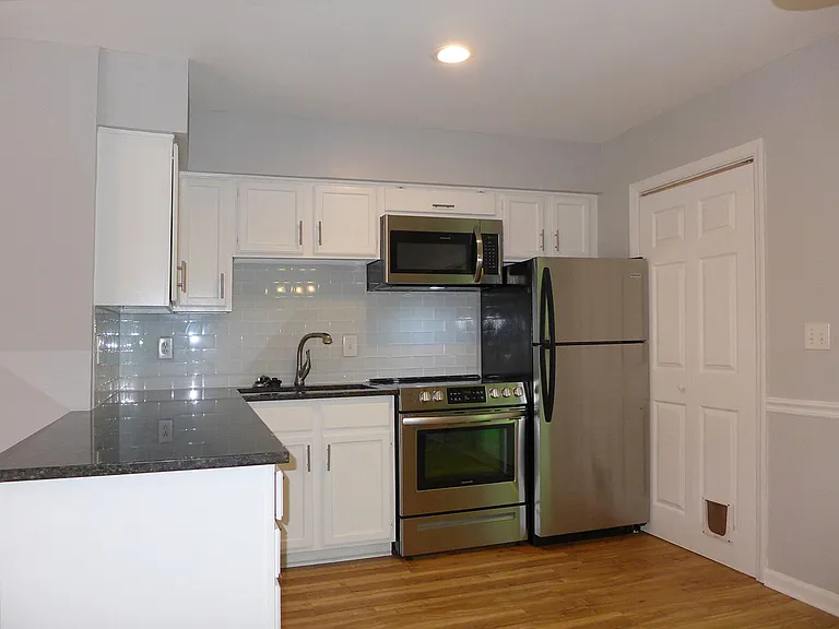 124 Marlowe Ct — Photo 7