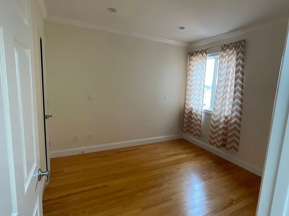 1st image of 173 Harold Ave