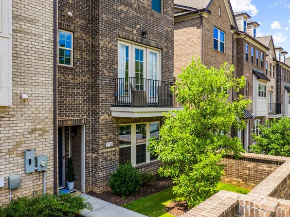 1316 E Woodlawn Rd, Charlotte, NC 28209