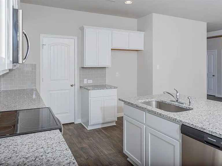 6621 Kildare Dr — Photo 13