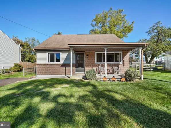 2865 1st St, Norristown, PA 19403