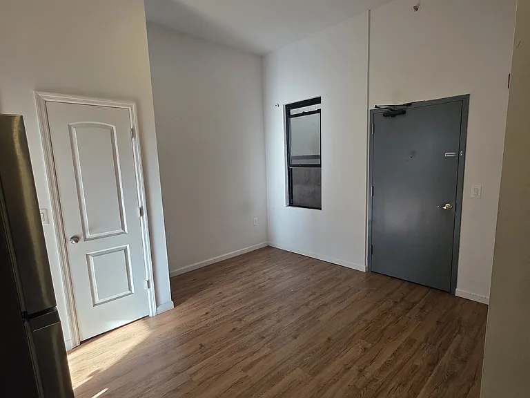 210 Broad St #6 — Photo 5