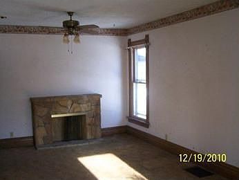2nd image of 1109 E Lincoln Hwy