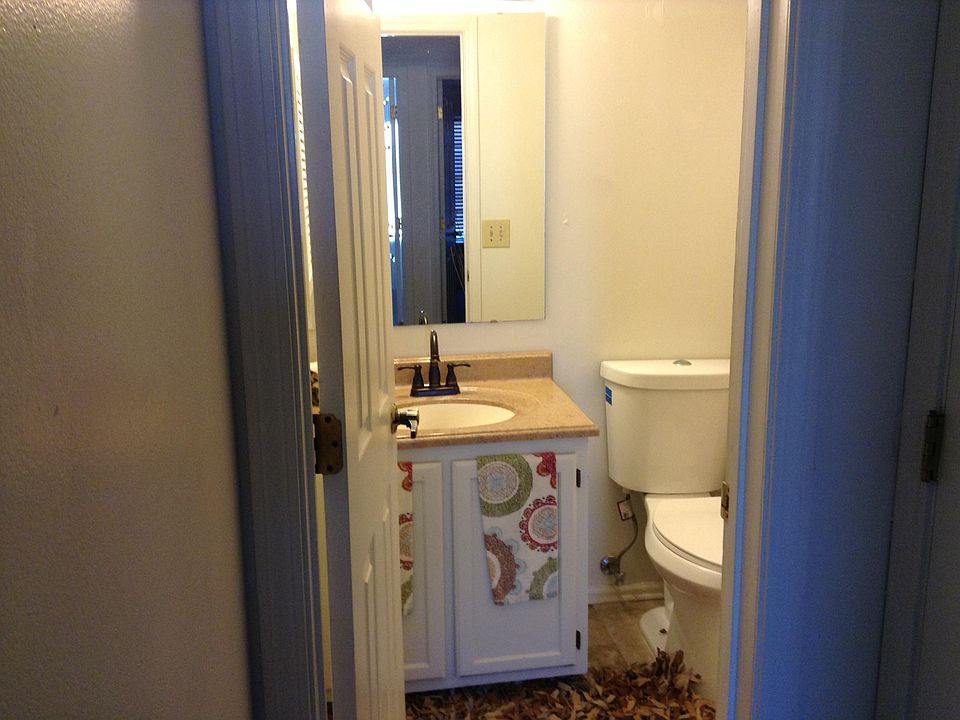 2nd image of 2971 Horseshoe Bend Dr APT C