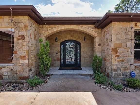 3rd image of 7101 Greenshores Dr
