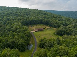 147 Forest Edge Dr, Johnstown, PA 15905