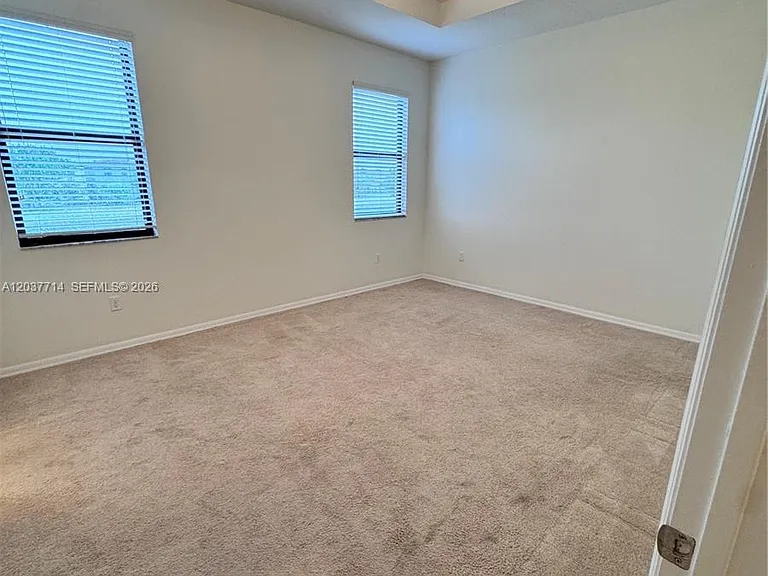 636 NE 193rd St — Photo 12