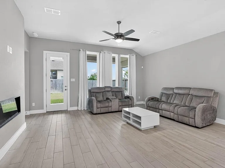 26323 Hunter Ln — Photo 6