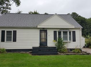 371 Stoner Rd, Lansing, MI 48917