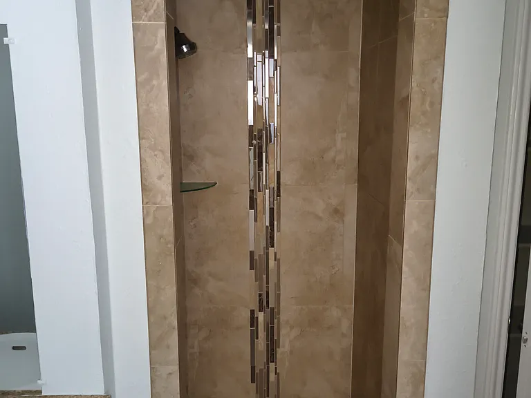 Masterbed Shower