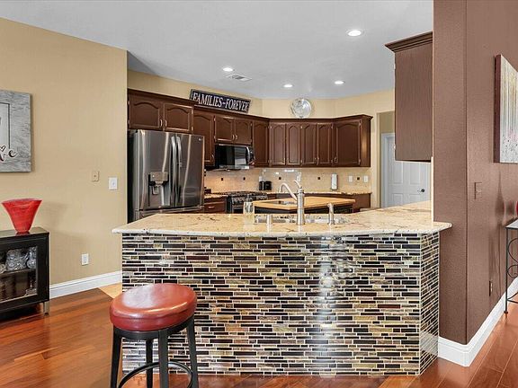 5th image of 2248 Drexel Way