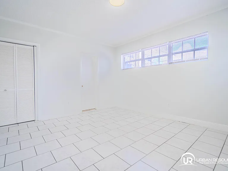 1940 Bay Dr #11 — Photo 26