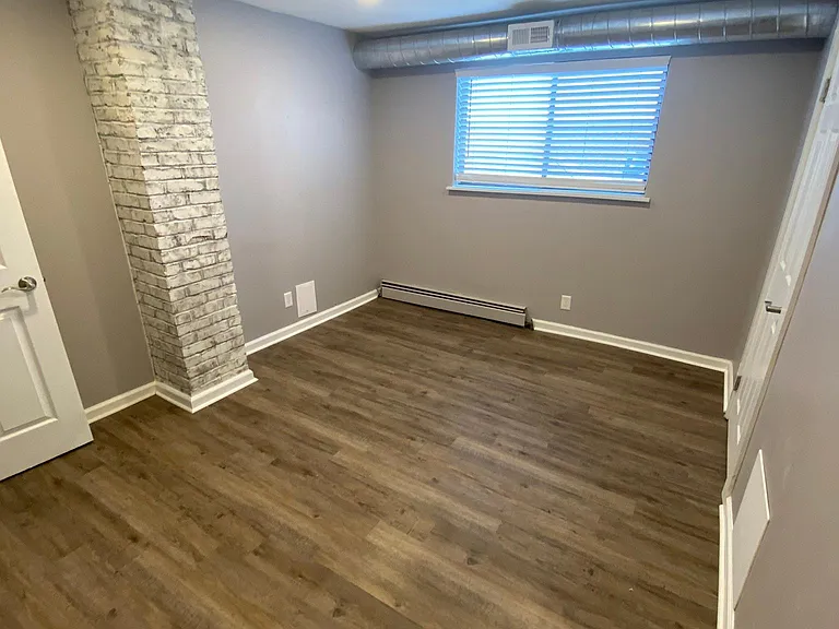428 William St #1 — Photo 11