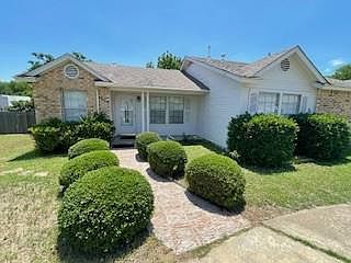 2nd image of 307 Hickok Ct