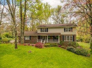 315 Massey Ln, Lookout Mountain, GA 30750