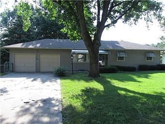 3rd image of 4801 Melrose Ln