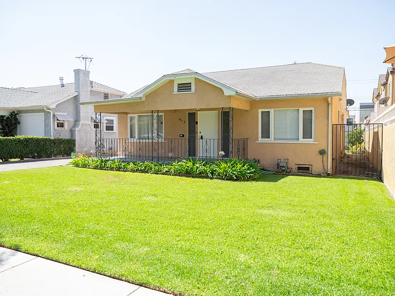 452 W Wilson Ave — Photo 4