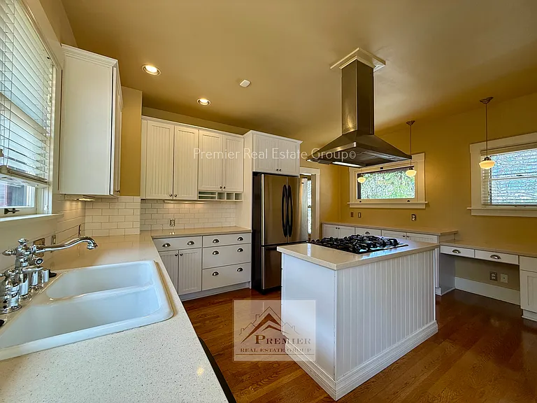 429 E San Rafael St — Photo 16