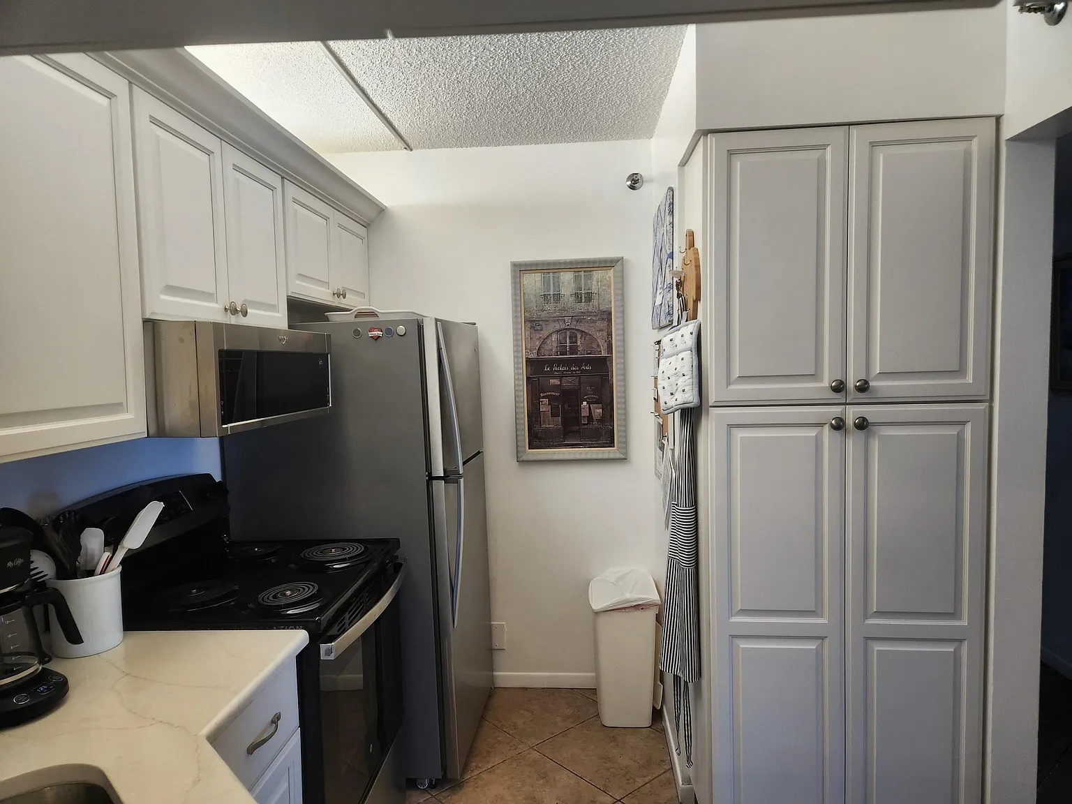 2 bed, 2.0 bath, 1090 sqft, $2,500 — Photo 3