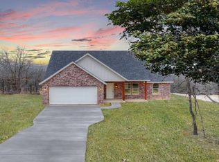 112 Monarch Ct, Poolville, TX 76487