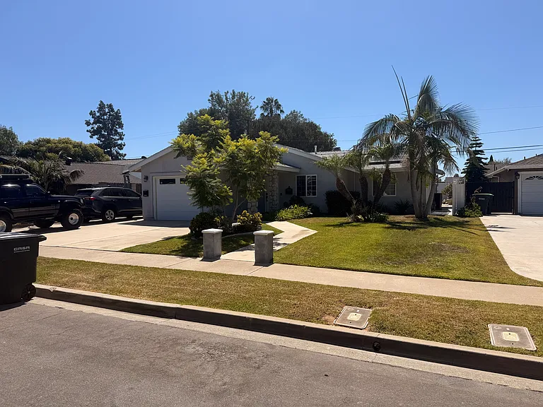 2235 Meyer Pl — Photo 14