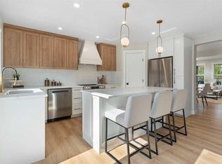 335 NE Hidden Creek Blvd NW, Calgary, AB T3A6L1