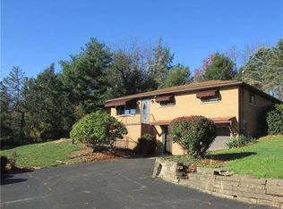 801 Baughman Ave #R, Jeannette, PA 15644