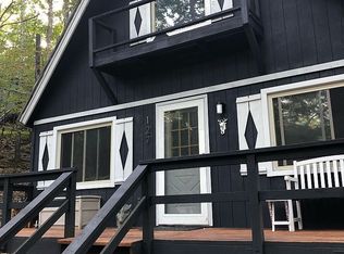 127 Plateau Dr, Lackawaxen, PA 18435