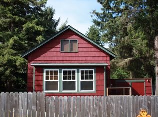 628 7th St, Gearhart, OR 97138