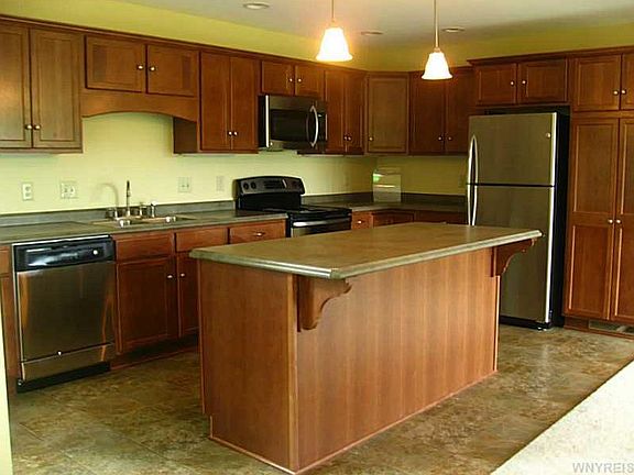 4th image of 1 Abbey Ln
