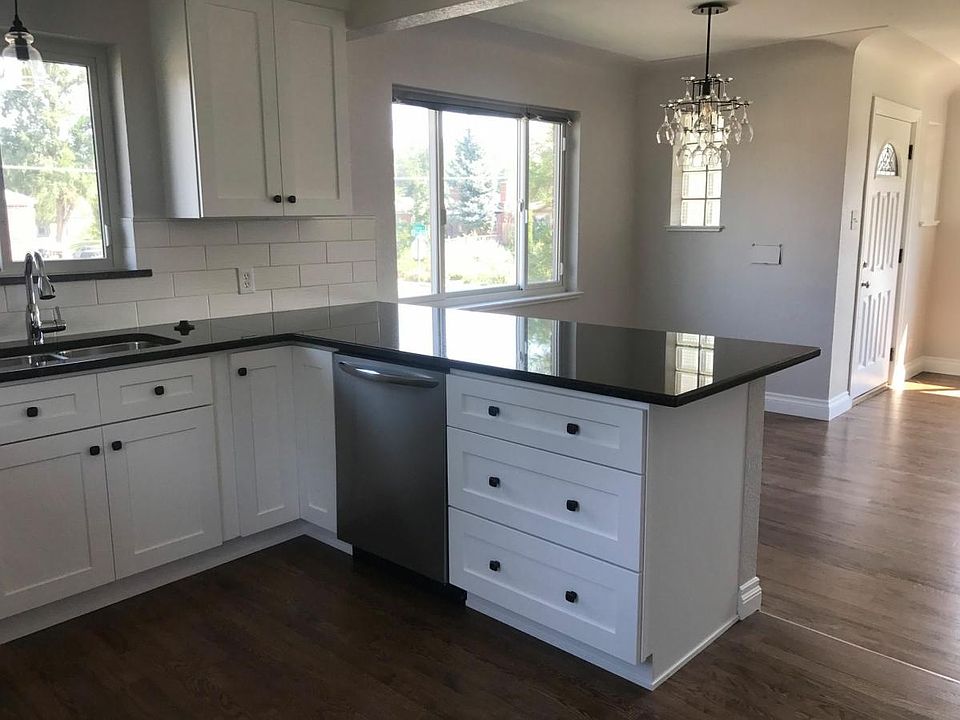 1st image of 2895 Eudora St