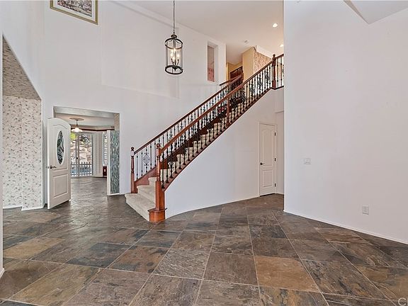 5th image of 38870 Sugar Pine Way