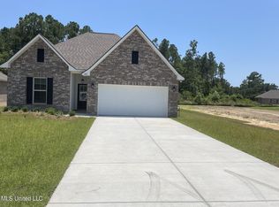 812 Leeward Dr, Biloxi, MS 39532