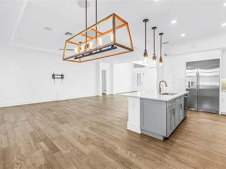 513 17th Ave E — Photo 21