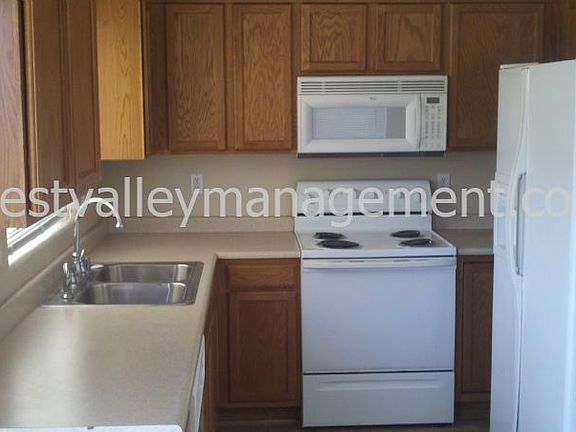 3rd image of 12951 W Voltaire Ave