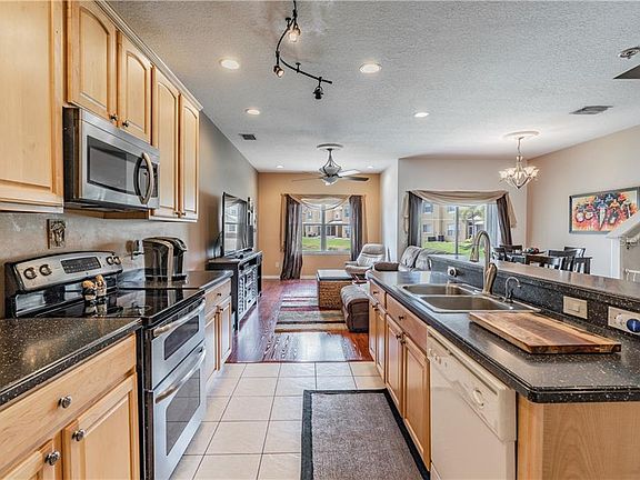 4th image of 17506 Hugh Ln