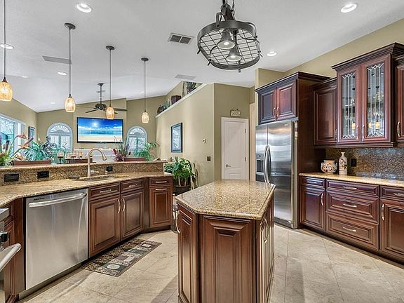 4th image of 3856 Hunters Isle Dr