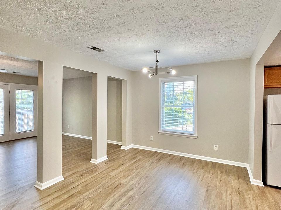 1st image of 616 Sherard Cir #A