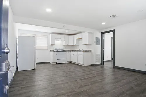 6111 S Klein Ave #11 Photo 1
