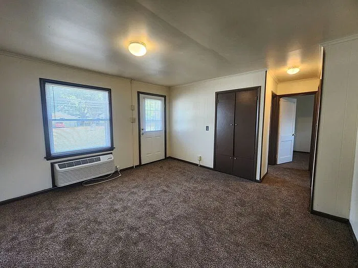2 bed, 1.0 bath, 577 sqft, $615 — Photo 4