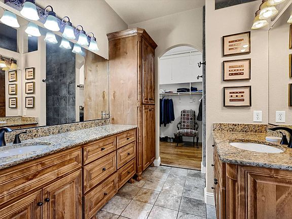 3rd image of 7621 Bruce Rd